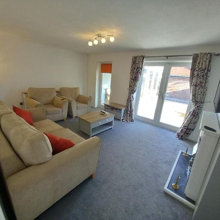 Leominster 3 Bedroom House Parking Garden Private מראה חיצוני תמונה