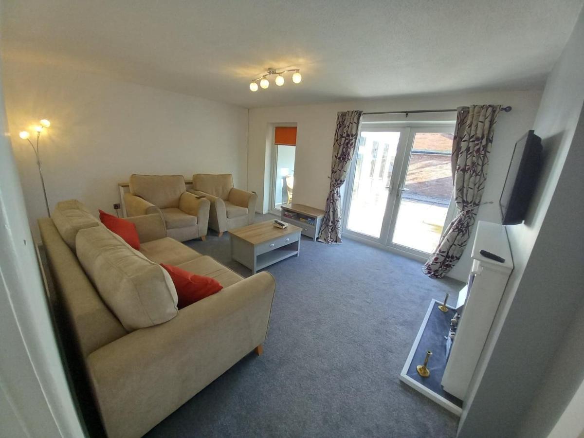 Leominster 3 Bedroom House Parking Garden Private מראה חיצוני תמונה