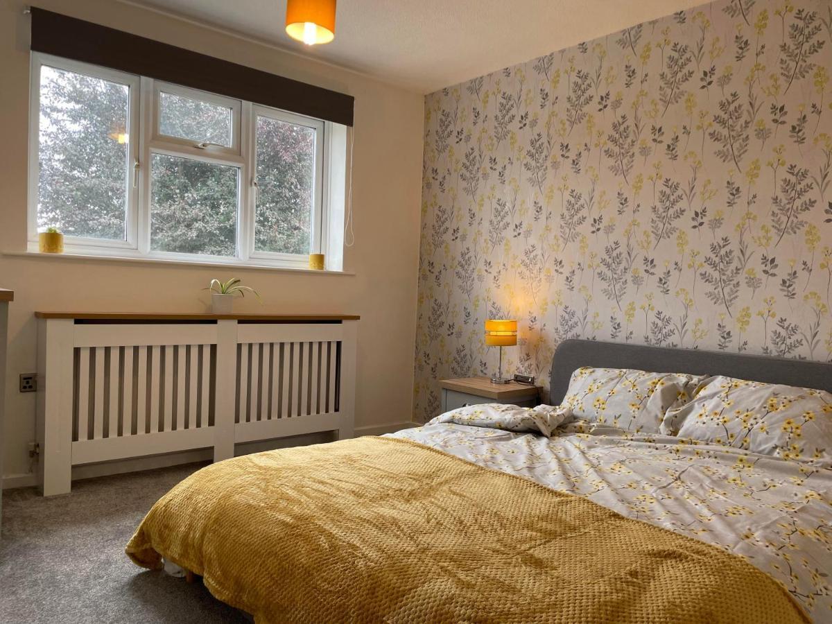 Leominster 3 Bedroom House Parking Garden Private מראה חיצוני תמונה