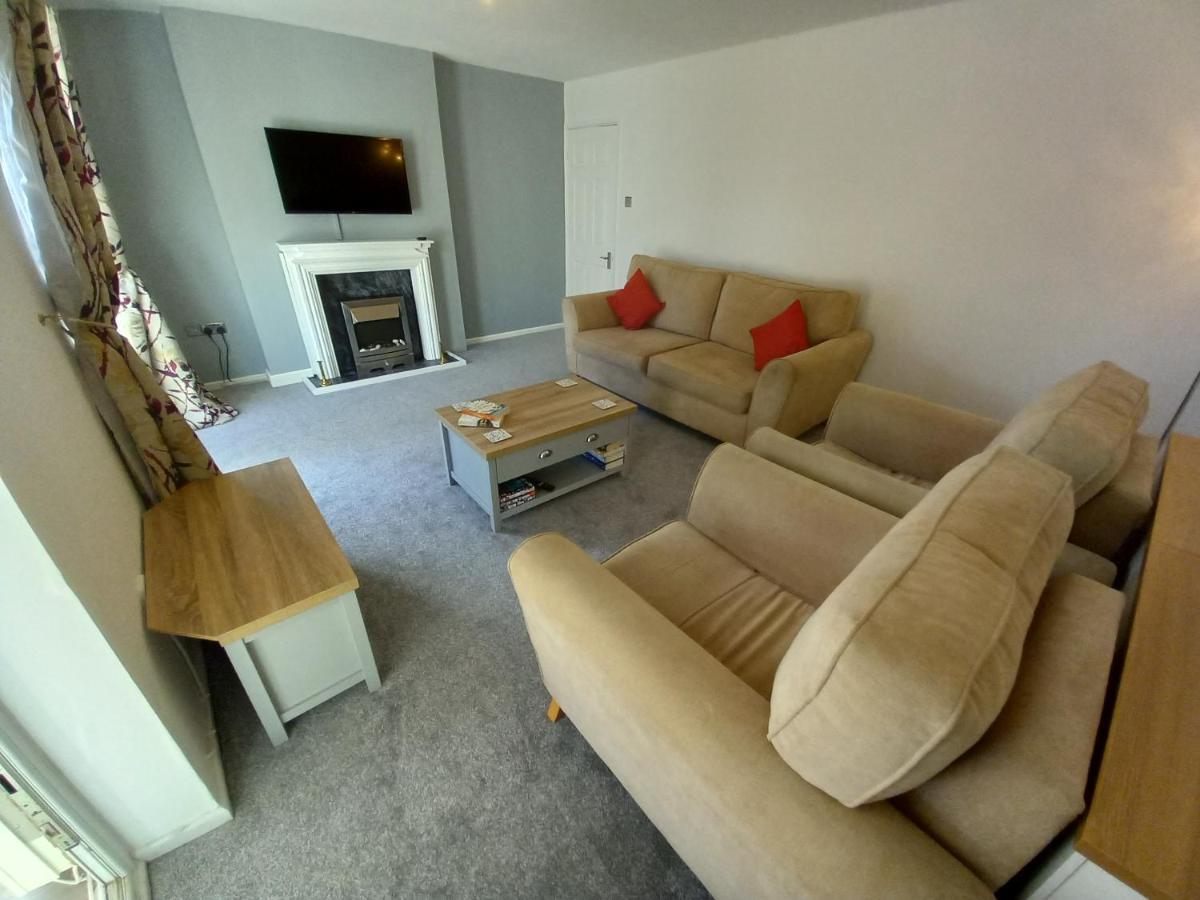 Leominster 3 Bedroom House Parking Garden Private מראה חיצוני תמונה