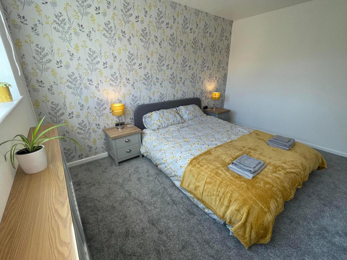 Leominster 3 Bedroom House Parking Garden Private מראה חיצוני תמונה
