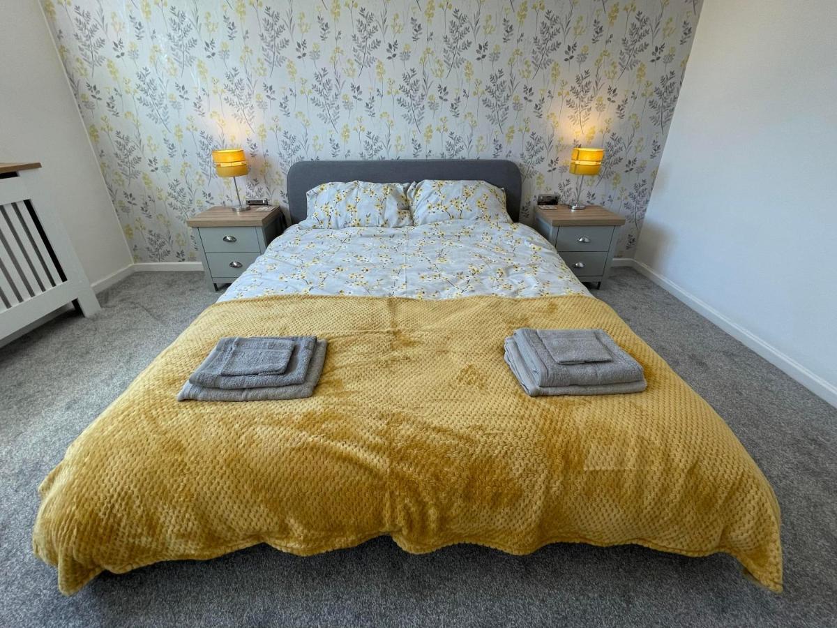 Leominster 3 Bedroom House Parking Garden Private מראה חיצוני תמונה