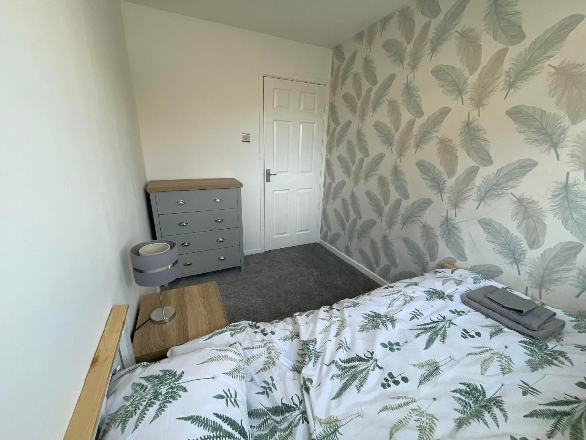 Leominster 3 Bedroom House Parking Garden Private מראה חיצוני תמונה